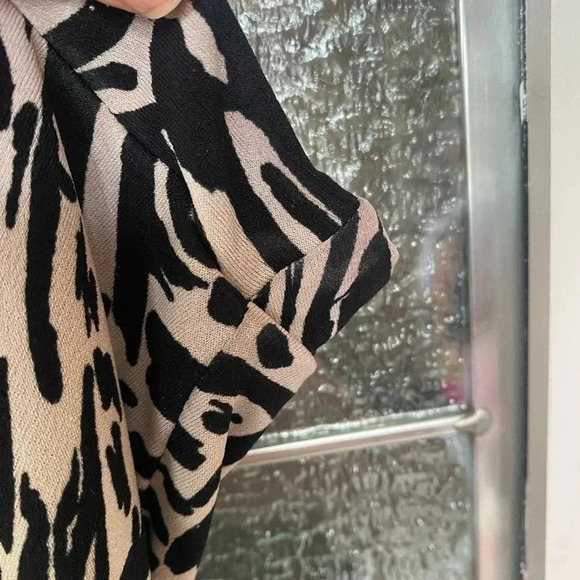 Vintage BCBG Paris• 90s blouse - Picture 5 of 6